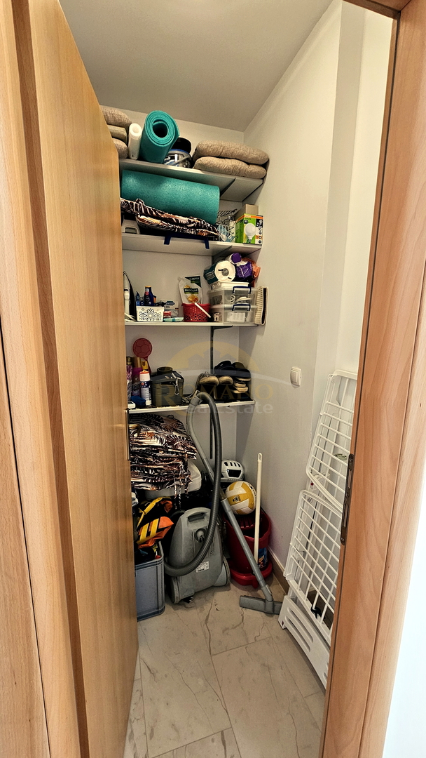 Ampio appartamento con due camere da letto e vista aperta sul mare – Trogir, Balan